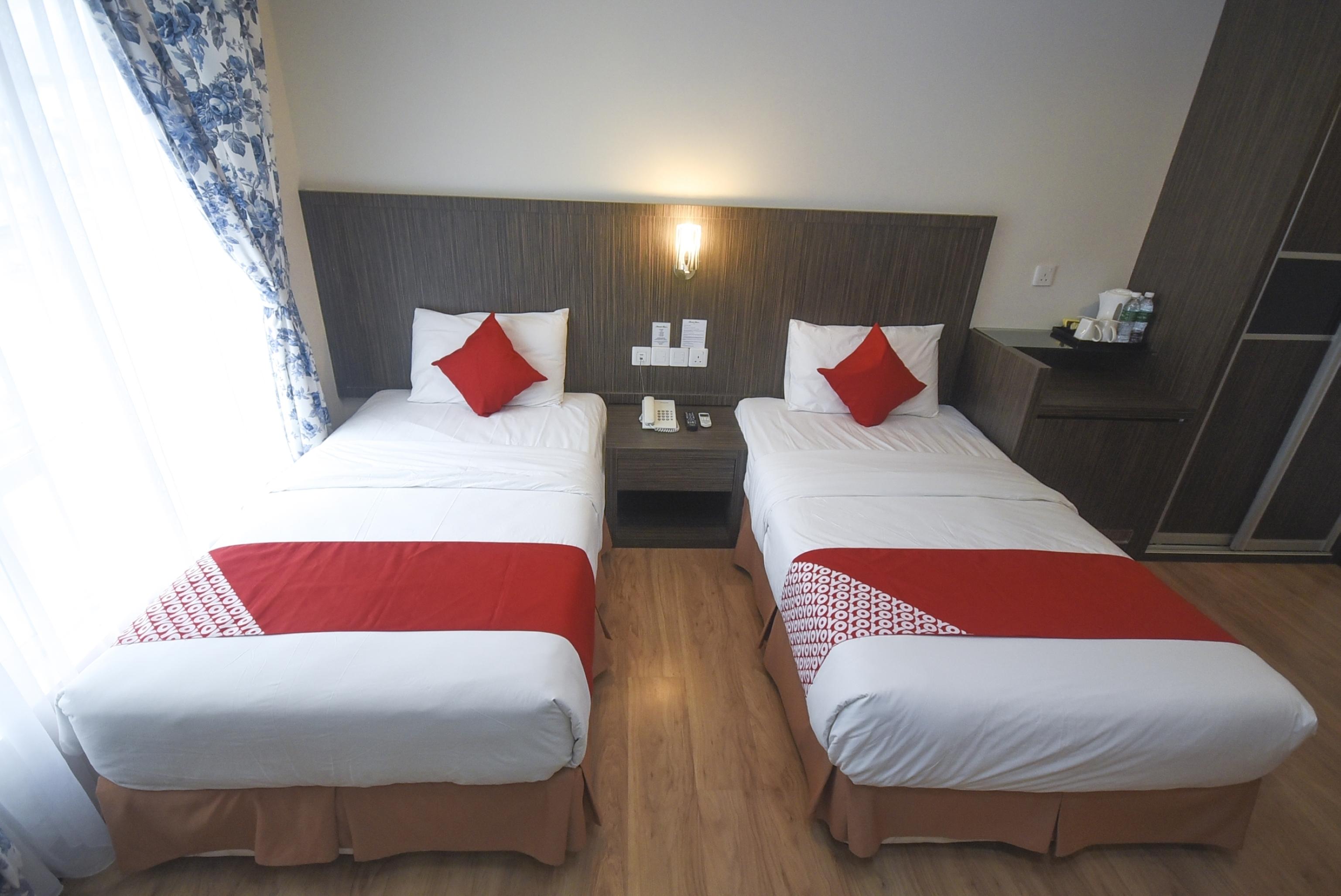 Super Oyo 985 Hotel Nur Miri Exterior foto