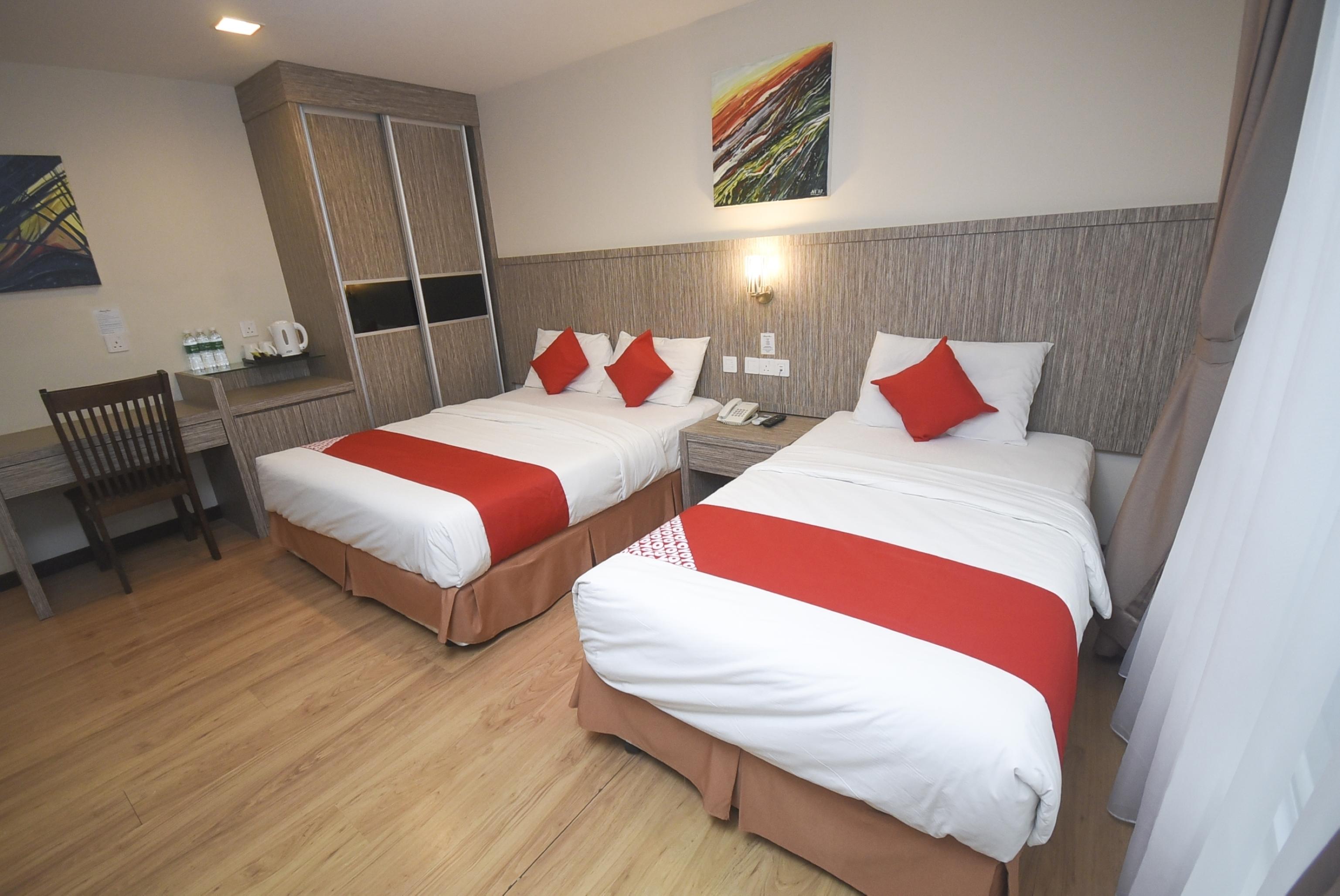 Super Oyo 985 Hotel Nur Miri Exterior foto
